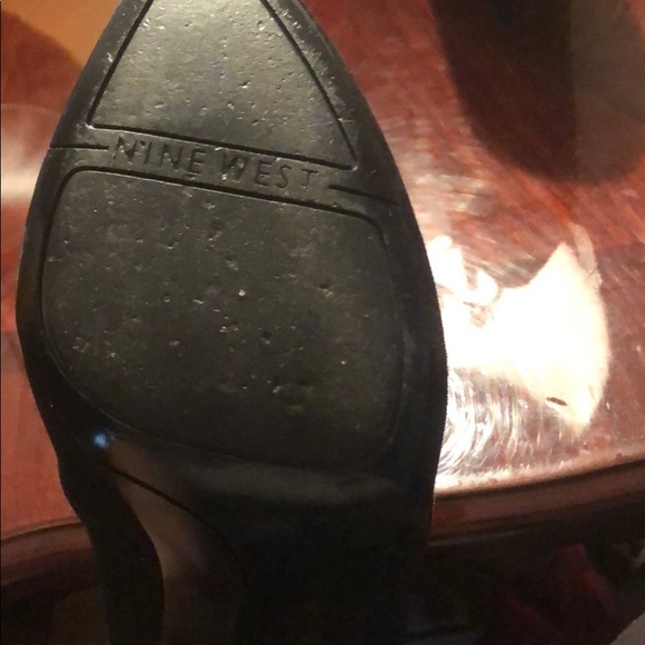 Nine West Suede Heel - Picture 5 of 5